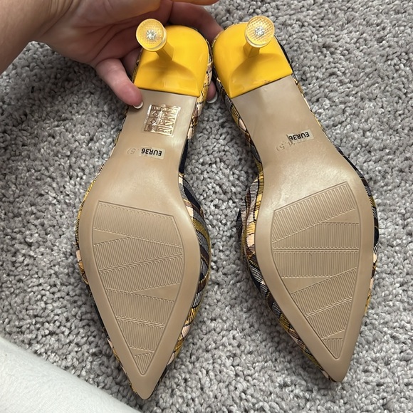NWOT SHEIN Yellow and Navy Plaid Kitten Heels - Size 5.5 / 6 - Picture 5 of 6